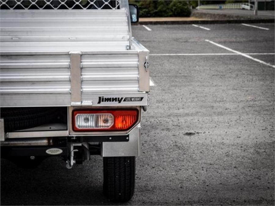Детали экстерьера Suzuki Jimny UTE 2020 года  (AU) (фото 9 из 21)